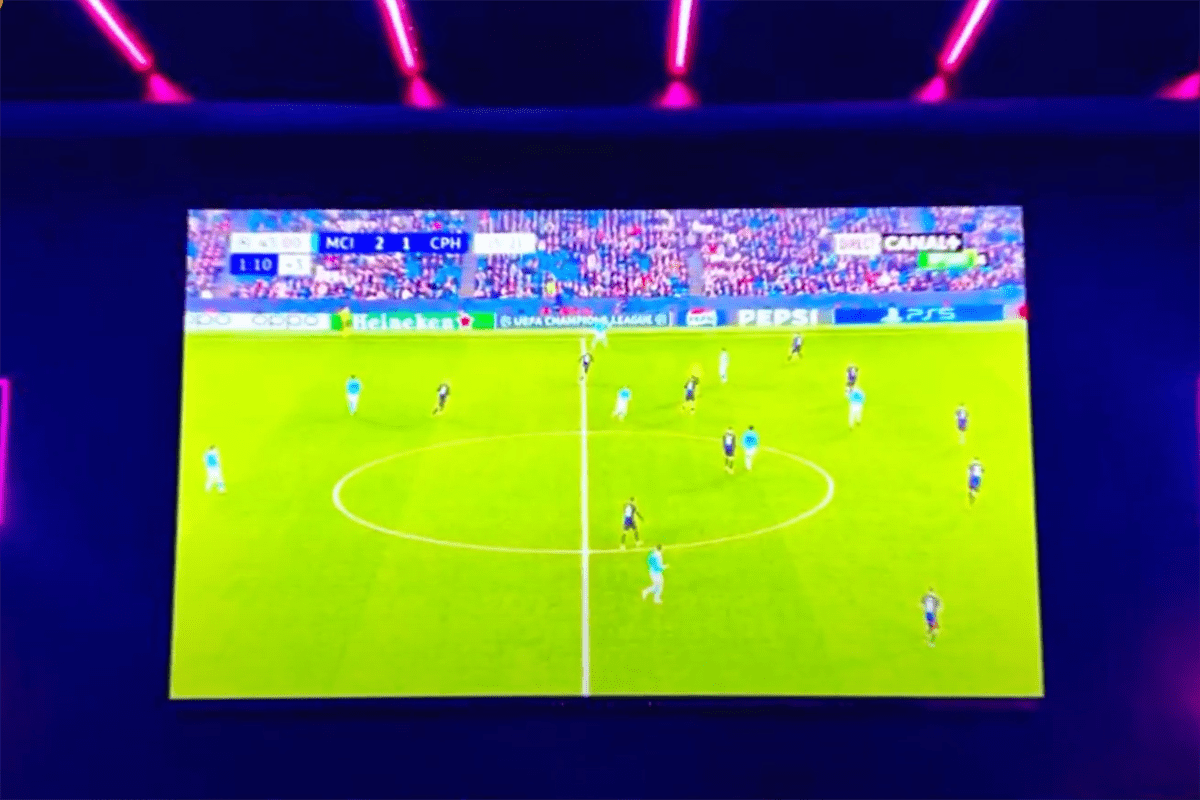 EA640F2 Indoor LED Wall