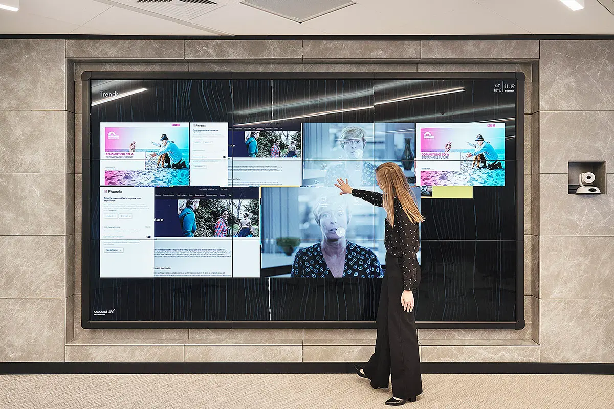 Commercial Digital Signage System